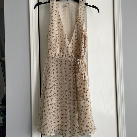 Forever 21 wrap front dress Small - Picture 1 of 5